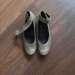 Women's Tan Suede Shoes